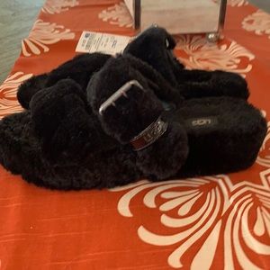 Uggdlippet sandals